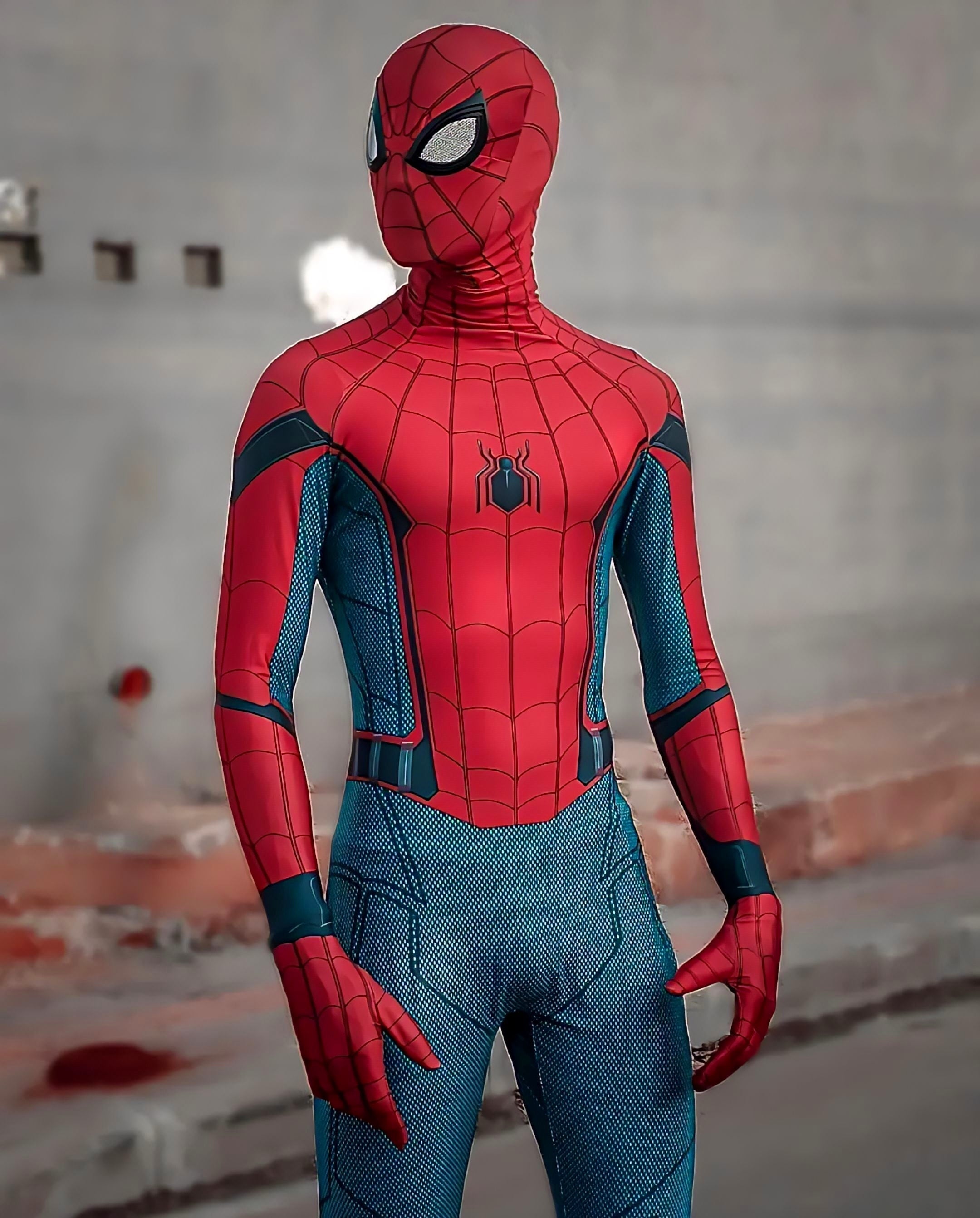 Spider-Man: Homecoming Costume (Tom Holland) - Adult Cosplay Suit