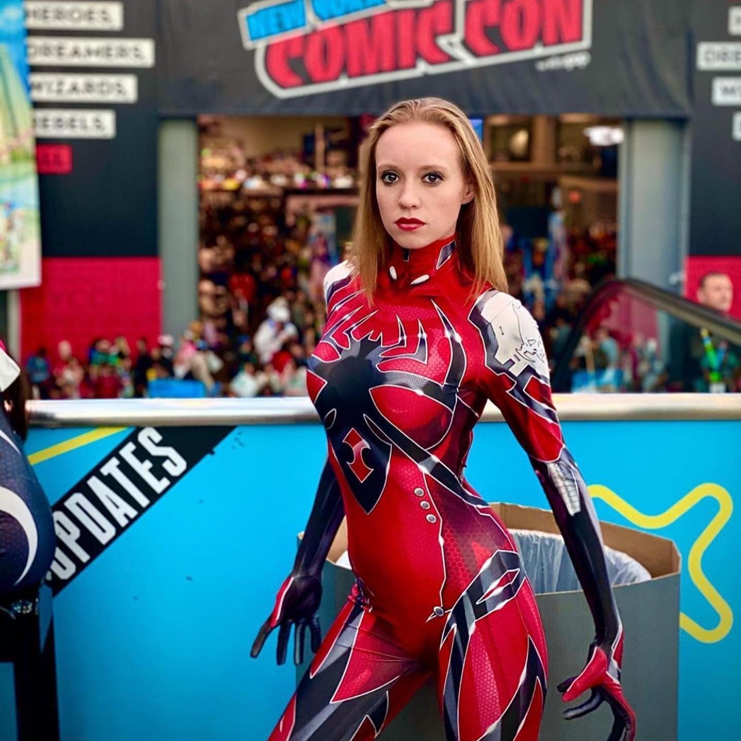 Black Widow Red Suit Costume - Women's Cosplay Suit