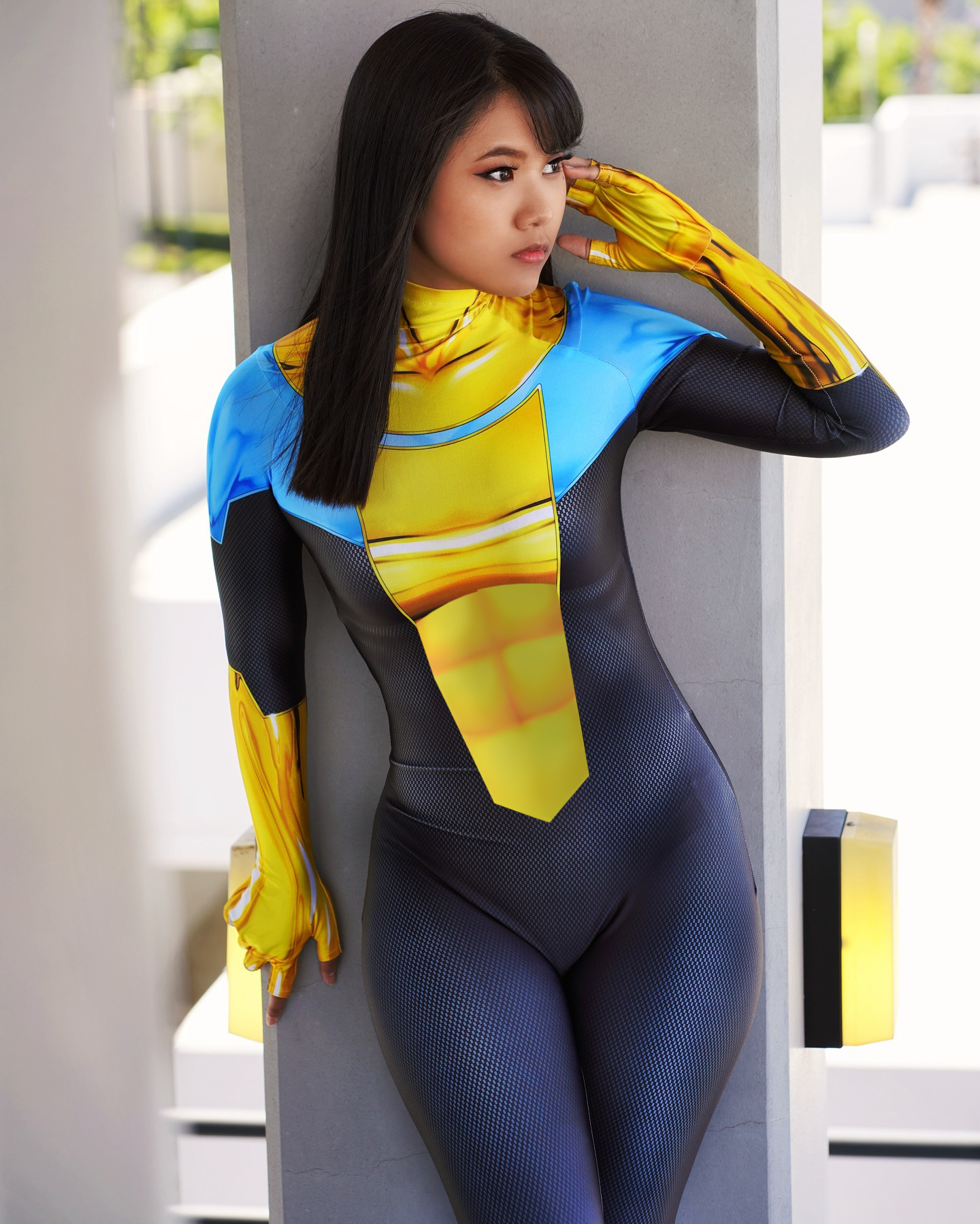 Invincible Costume - Women's Cosplay Suit